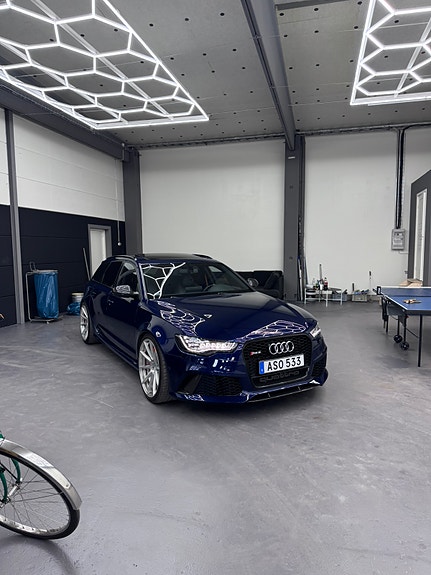 Audi RS6 2 of 5