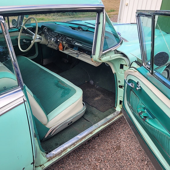 Oldsmobile Starfire 4 of 5