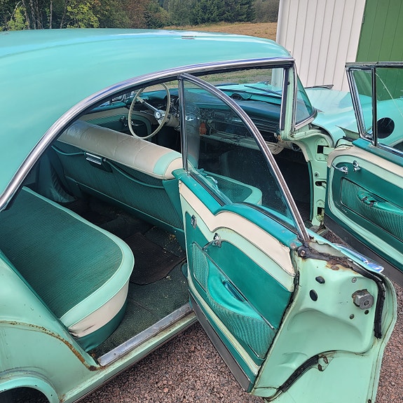 Oldsmobile Starfire 3 of 5