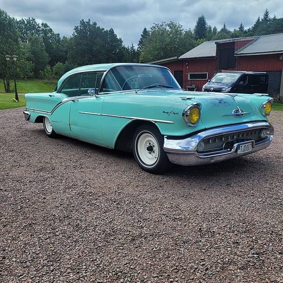 Oldsmobile Starfire 2 of 5
