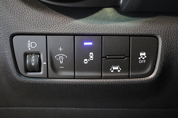 Hyundai Kona 24 of 26
