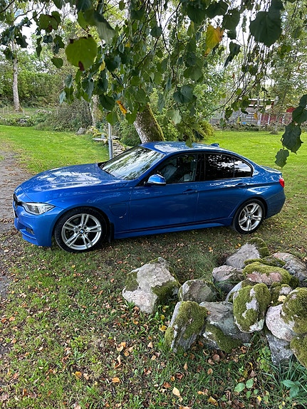 BMW 330e 3 of 10