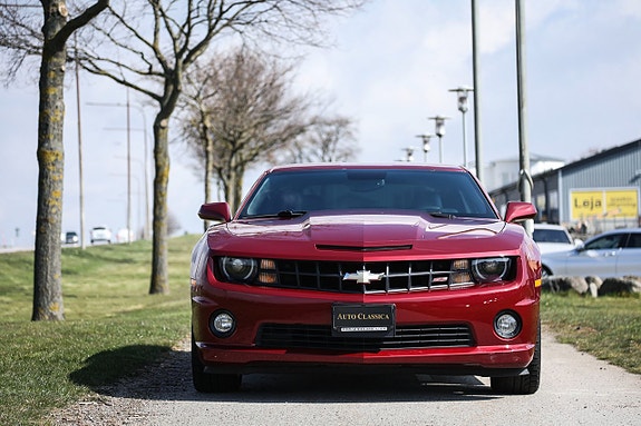 Chevrolet Camaro SS 3 of 5