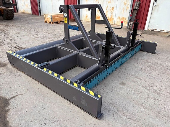 BSM Avjämningsbalk med rulle & skrapa 3m