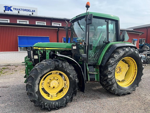 Nu demonteras John Deere 6410