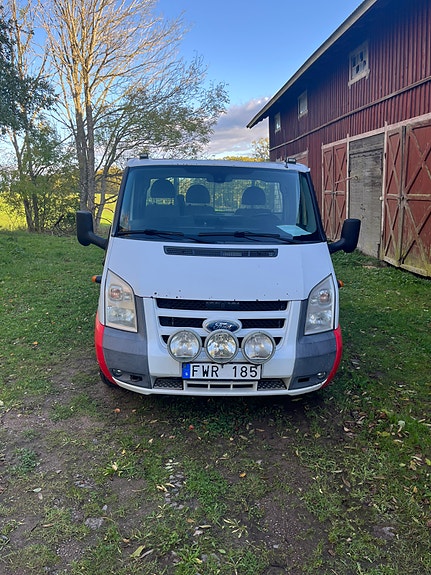 Ford Transit 2 of 5