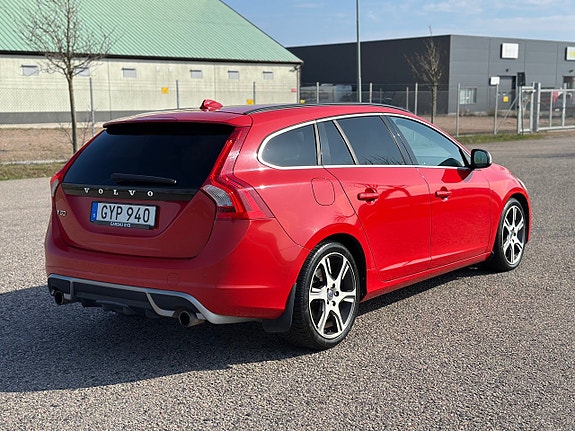 Volvo V60 4 of 5