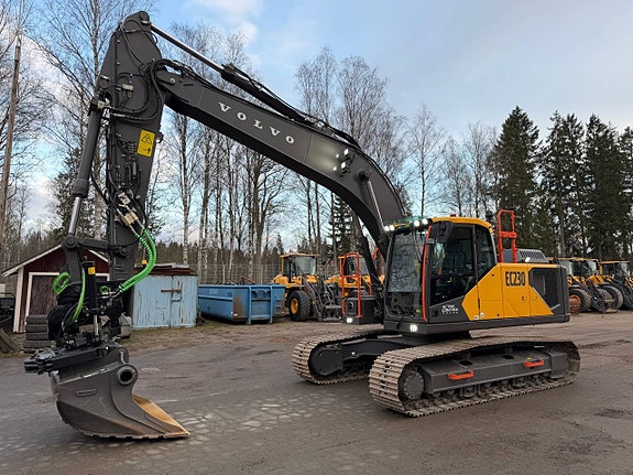Grävmaskin Volvo EC230FL Digassist AtiveControl Rototilt