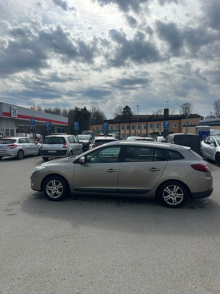 Renault Megane 3 of 8