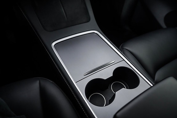 Tesla Model Y 15 of 23
