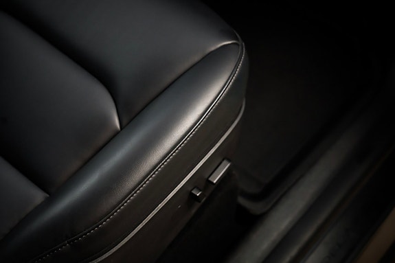 Tesla Model Y 21 of 23