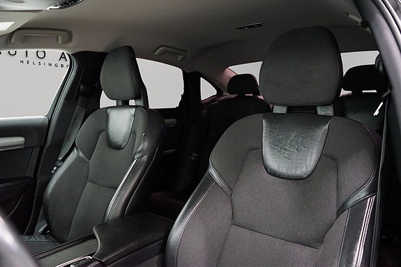 Volvo S90 10 of 22