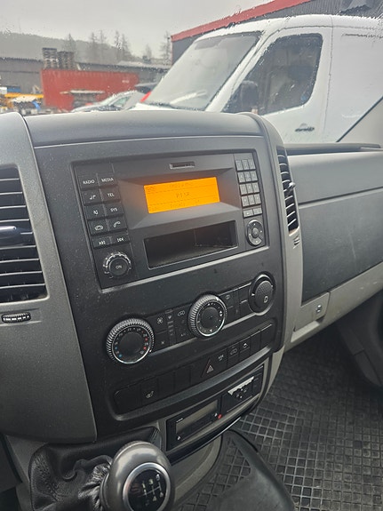 Mercedes-Benz Sprinter 519 2 of 19
