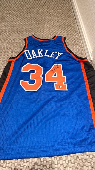 OAKLEY SIGNERAD NEW YORK KNICKS (certifierad)
