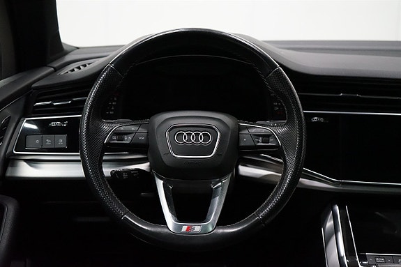 Audi Q7 11 of 26