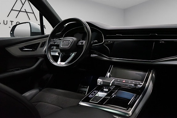 Audi Q7 25 of 26