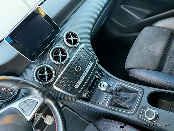 Mercedes-Benz A180 13 of 19