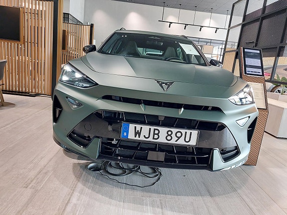 Cupra Formentor e-HYBRID 2 of 15
