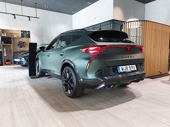 Cupra Formentor e-HYBRID 4 of 15