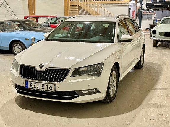 Skoda Superb 2 of 5