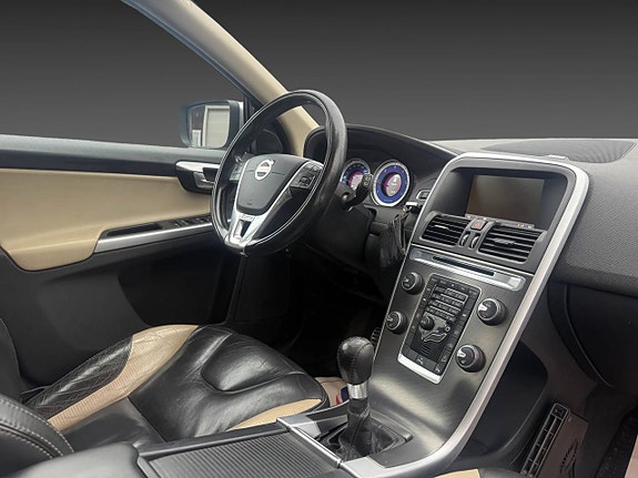 Volvo XC60 10 of 12