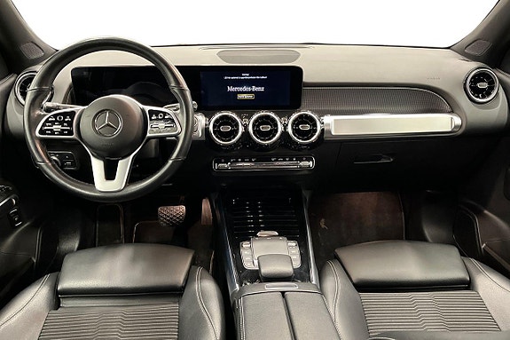 Mercedes-Benz GLB200 d 16 of 26