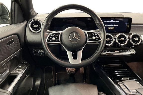 Mercedes-Benz GLB200 d 15 of 26