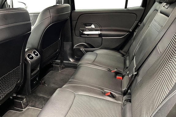 Mercedes-Benz GLB200 d 23 of 26