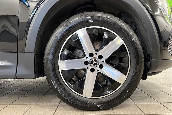 Mercedes-Benz GLB200 d 10 of 26