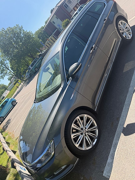 Volkswagen Passat 2 of 4