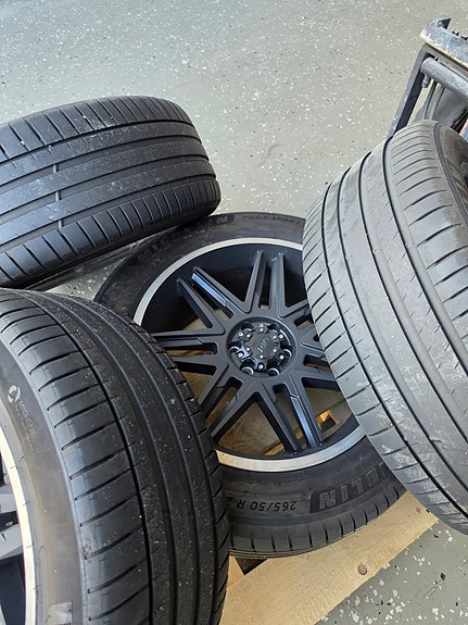 Product image 3 of 9