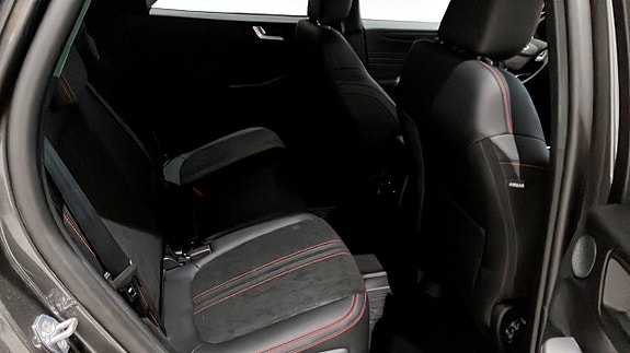 Ford Kuga 7 of 10