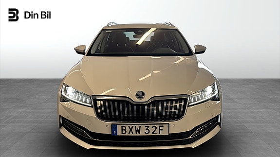 Skoda Superb 4 of 5