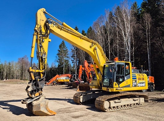 Komatsu HB 215 LC