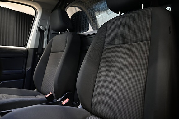 Volkswagen Caddy Maxi 25 of 30