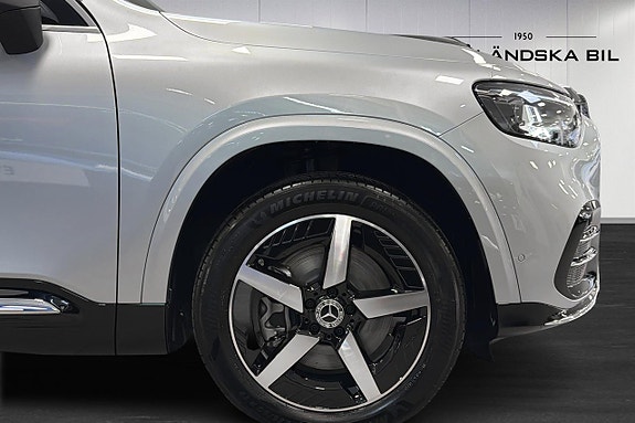 Mercedes-Benz GLB250+ 7 of 24