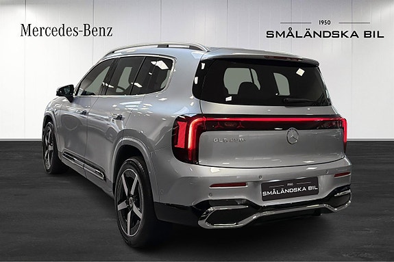 Mercedes-Benz GLB250+ 4 of 5