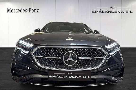 Mercedes-Benz E300 de 2 of 19