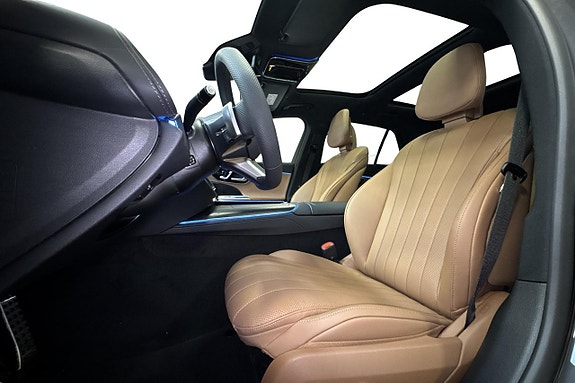 Mercedes-Benz E300 de 13 of 19
