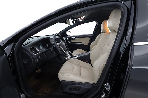 Volvo V60 10 of 23