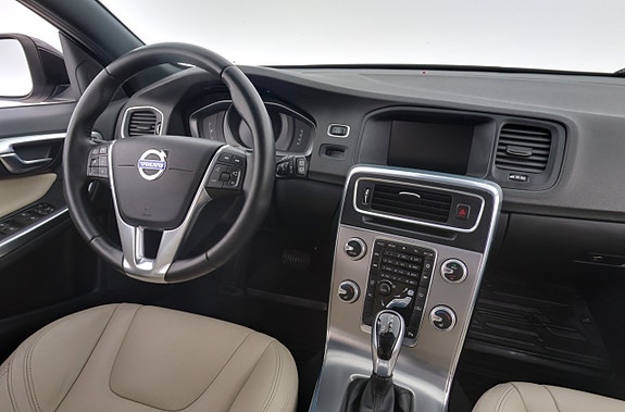 Volvo V60 14 of 23
