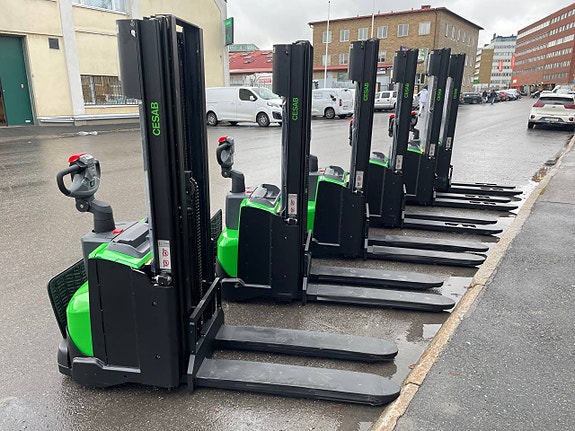 Cesab S212L nya Toyota SWE120L truckar med omgående leverans 4 of 5