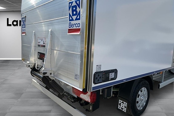 Mercedes-Benz eSprinter 420 14 of 14