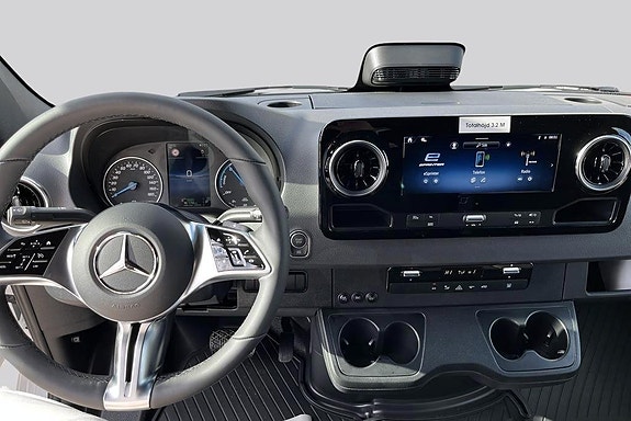 Mercedes-Benz eSprinter 420 7 of 14