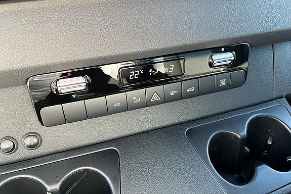 Mercedes-Benz eSprinter 420 13 of 14