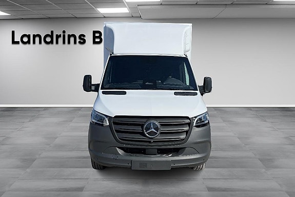 Mercedes-Benz eSprinter 420 2 of 14