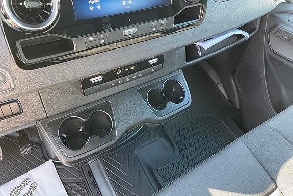 Mercedes-Benz eSprinter 420 12 of 14