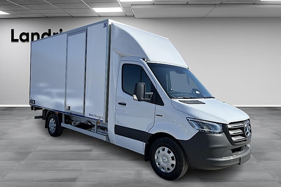 Mercedes-Benz eSprinter 420 3 of 14