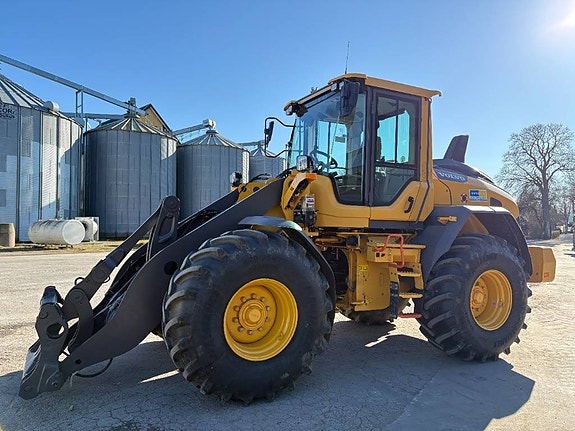 Volvo L60H med nya traktordäck, long boom 2 of 7