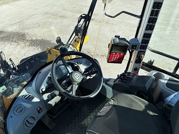 Volvo L60H med nya traktordäck, long boom 5 of 7